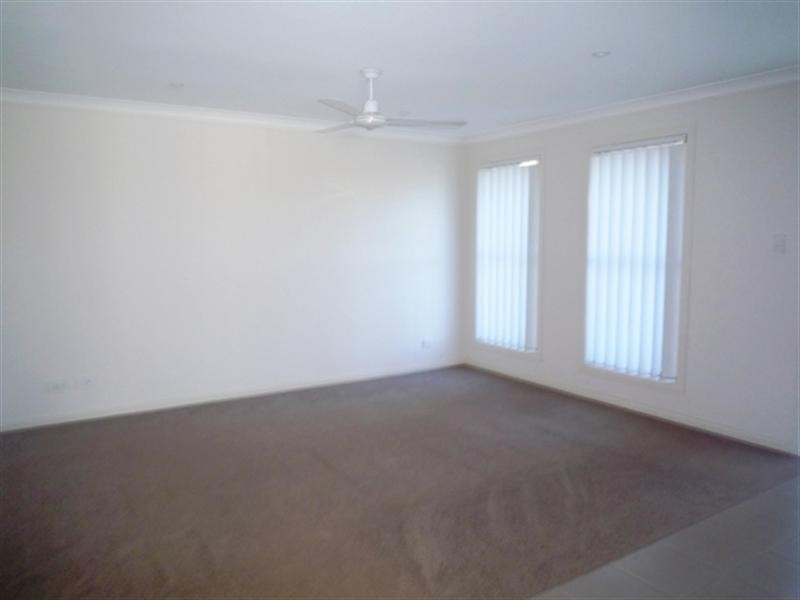 16 Ningi Waters Drive, Ningi QLD 4511