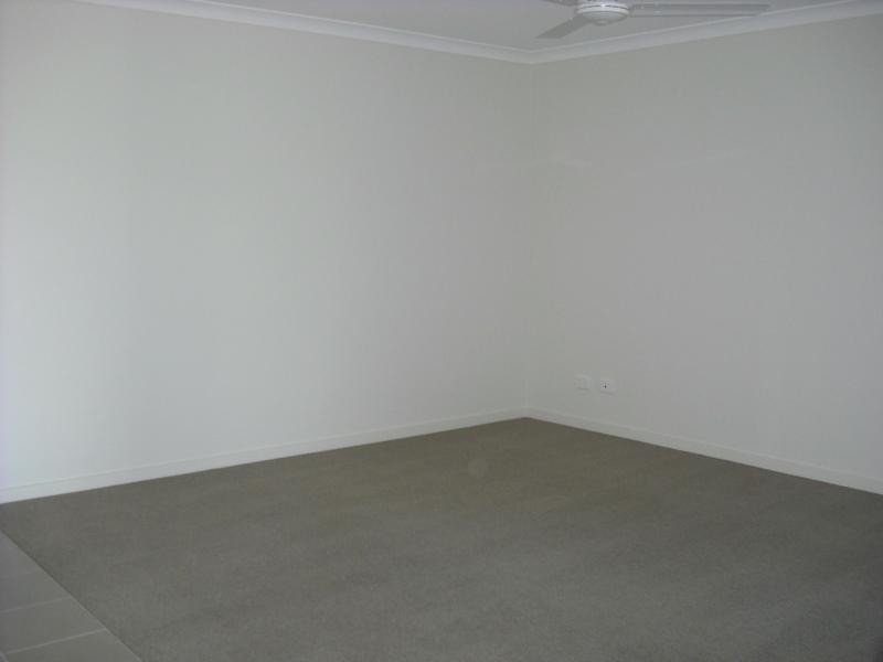 16 Ningi Waters Drive, Ningi QLD 4511