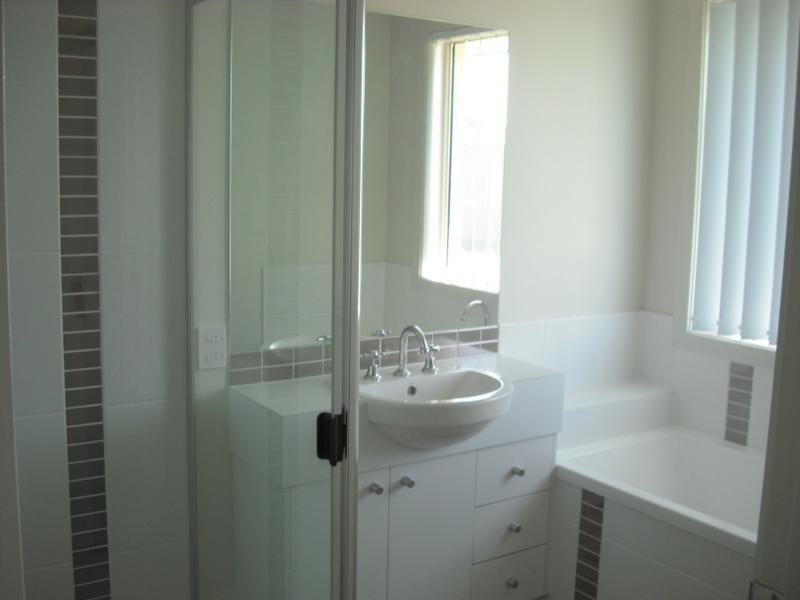 16 Ningi Waters Drive, Ningi QLD 4511