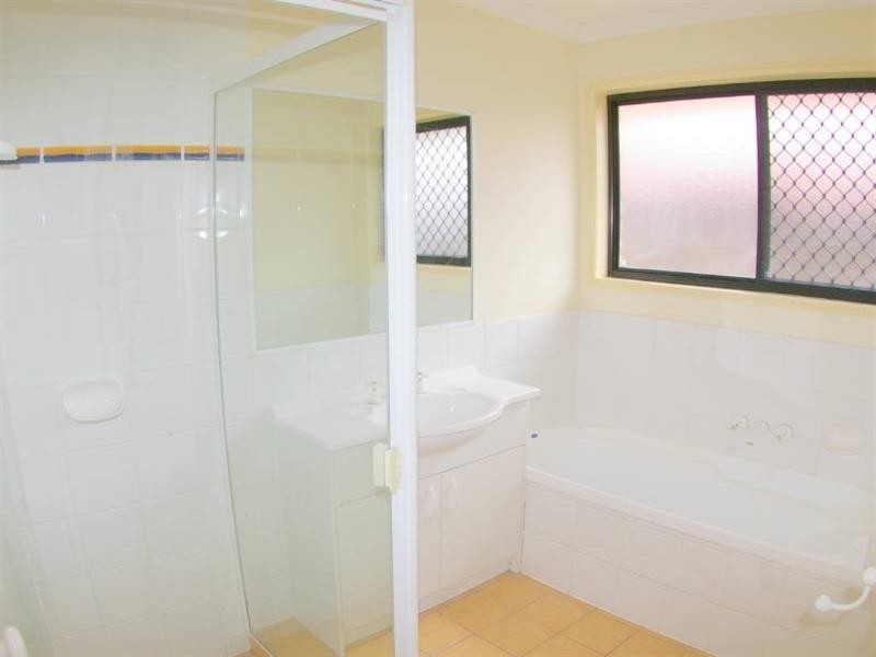 54 Teak Street, Rothwell QLD 4022