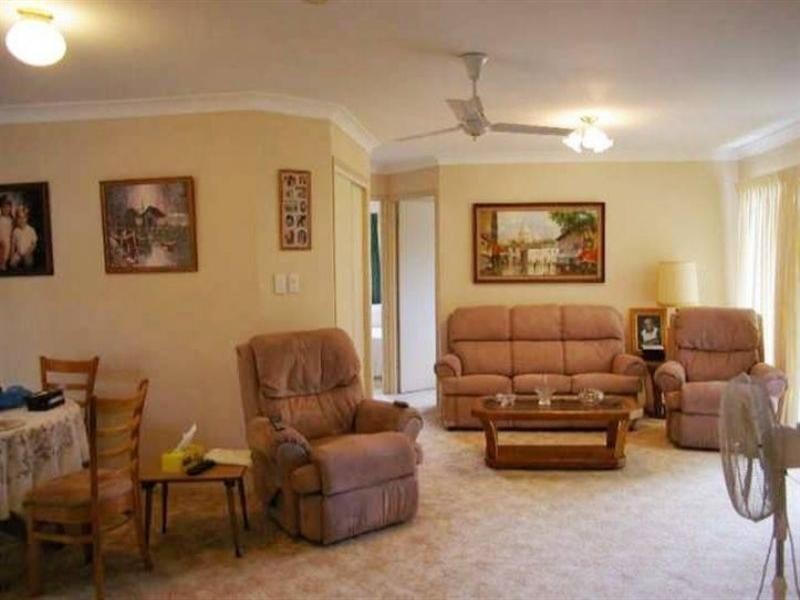 3/4 Wattle Road, Rothwell QLD 4022