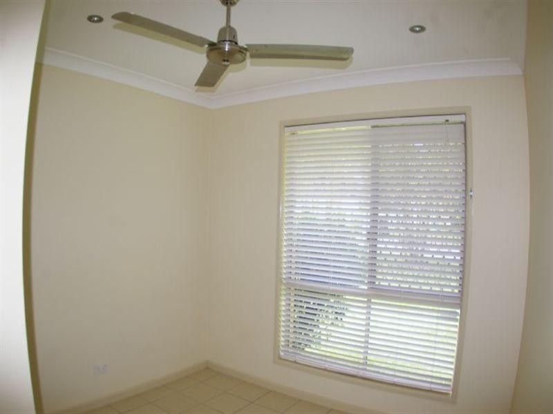 8 Vanda Place, Deception Bay QLD 4508