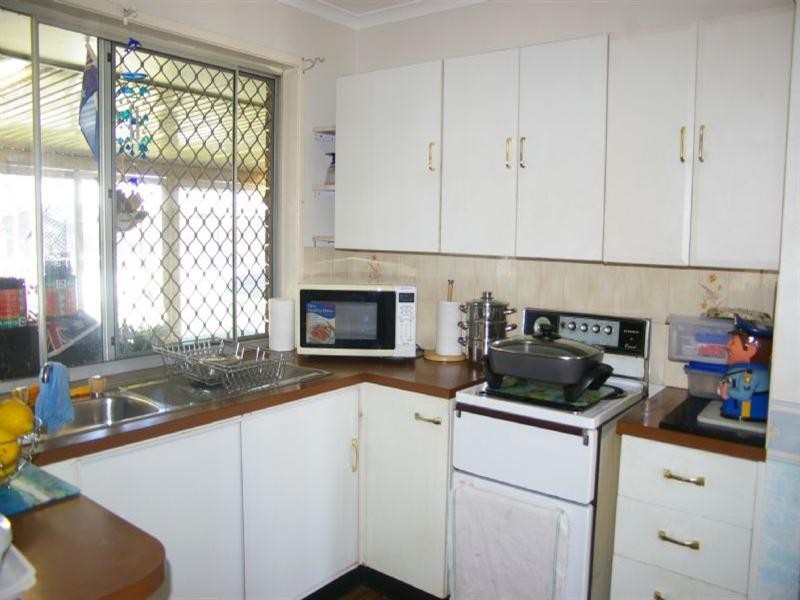 92 Cross Street, Deception Bay QLD 4508