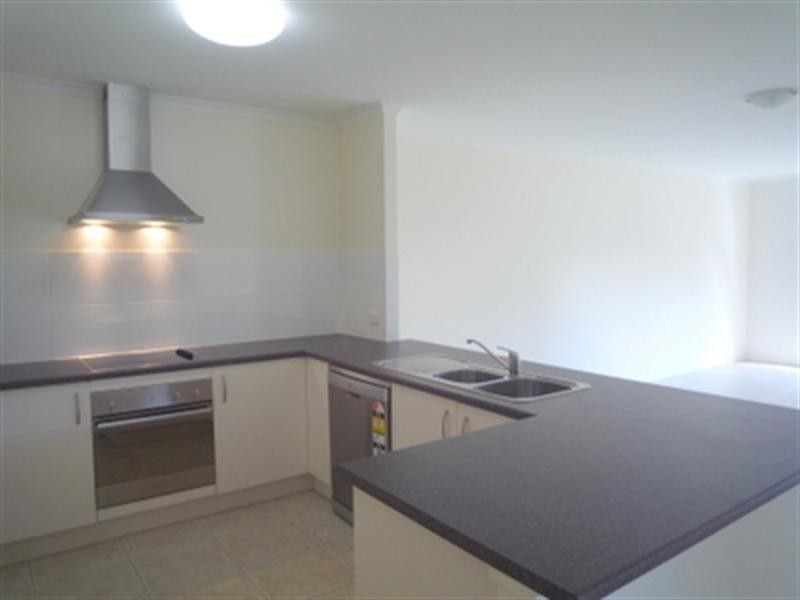 2/119 Cross Street, Deception Bay QLD 4508