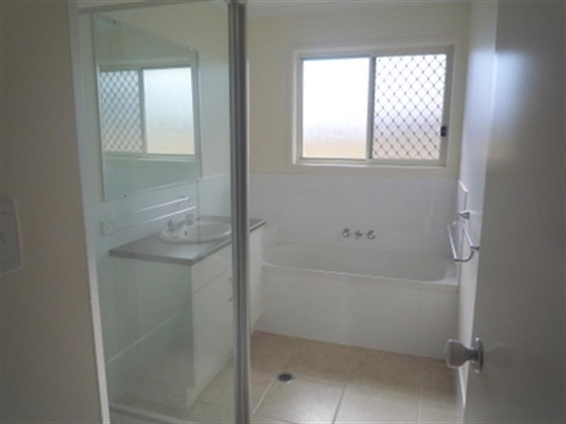 2/119 Cross Street, Deception Bay QLD 4508