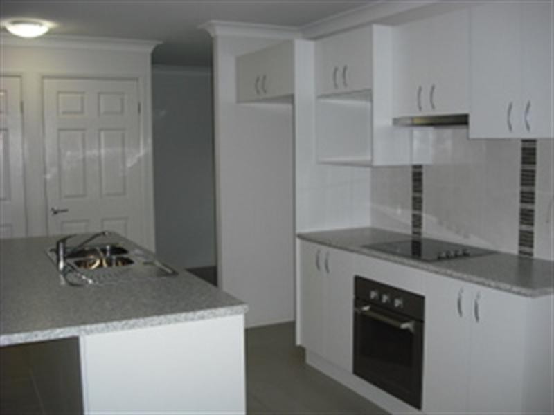 11a Cadell Crescent, Rothwell QLD 4022