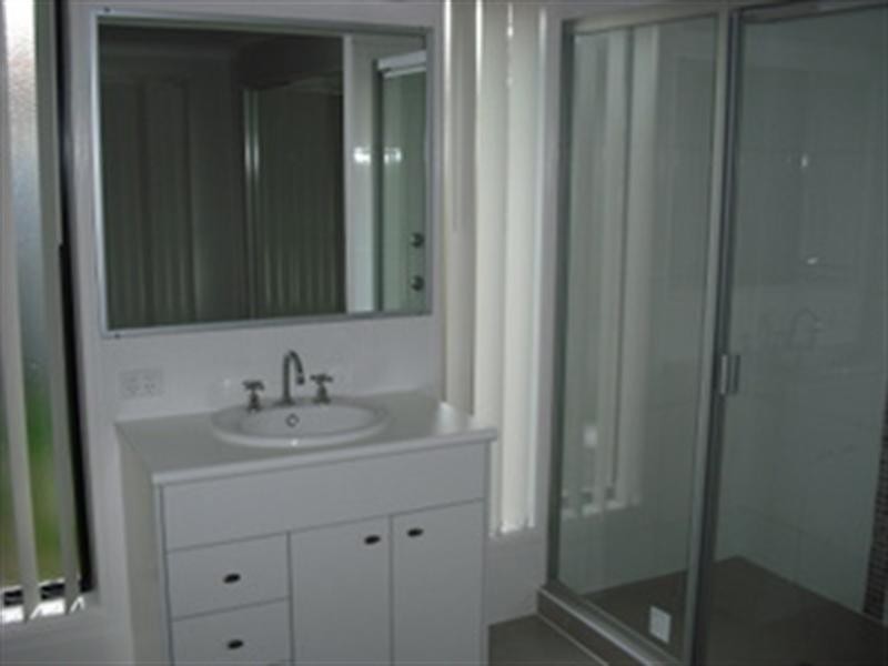 11a Cadell Crescent, Rothwell QLD 4022