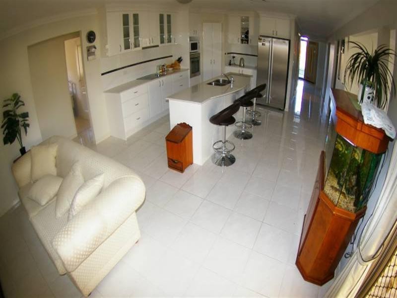 2 Tranquility Drive, Rothwell QLD 4022