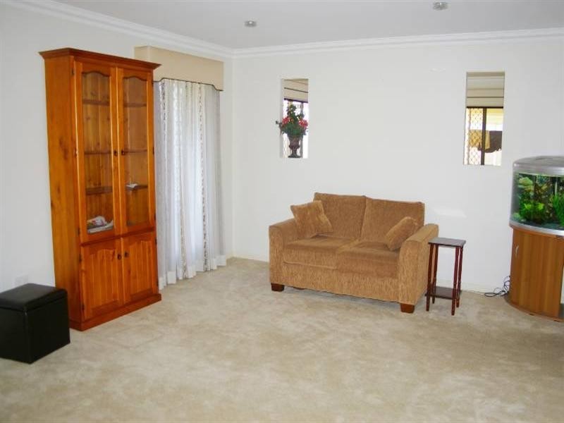 2 Tranquility Drive, Rothwell QLD 4022