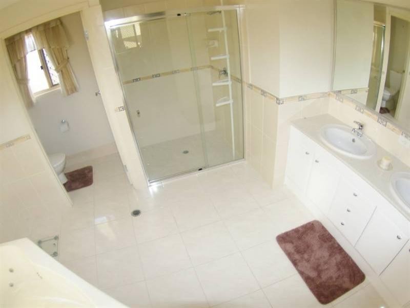 2 Tranquility Drive, Rothwell QLD 4022