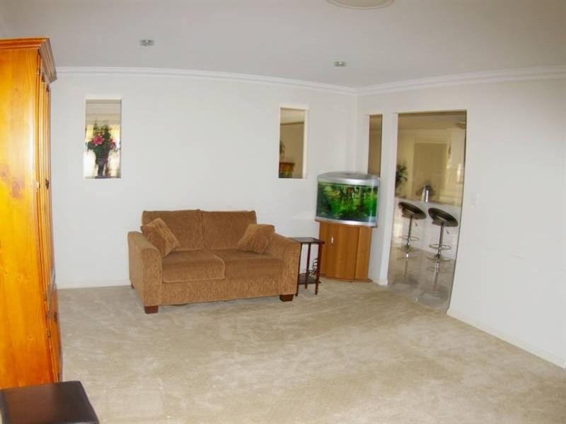 2 Tranquility Drive, Rothwell QLD 4022