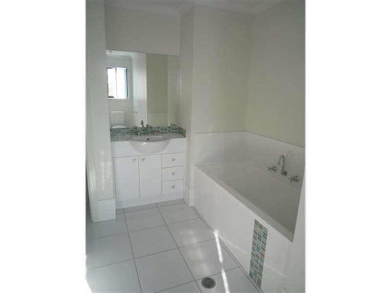 26 Broadleaf Place, Ningi QLD 4511