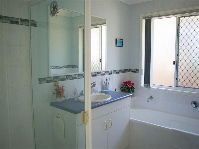 25b Leichhardt Street, Rothwell QLD 4022