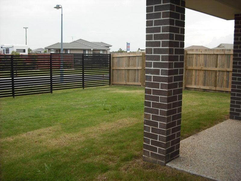 4 Pristine Place, Ningi QLD 4511