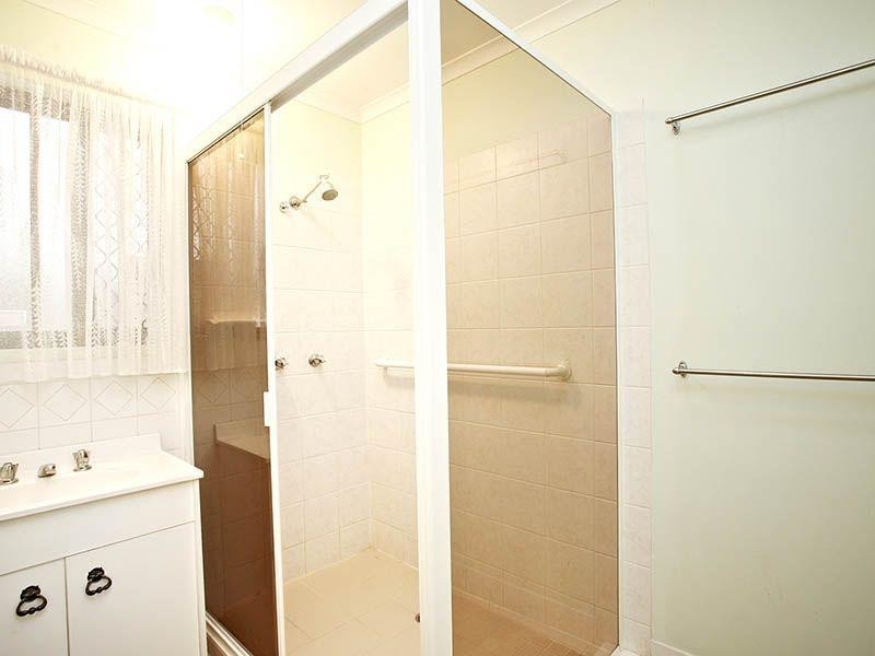 2/4 Simon Street, Deception Bay QLD 4508