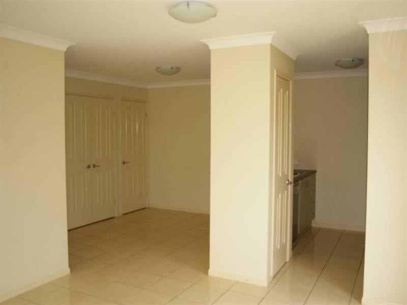 2/39 Amity Drive, Rothwell QLD 4022