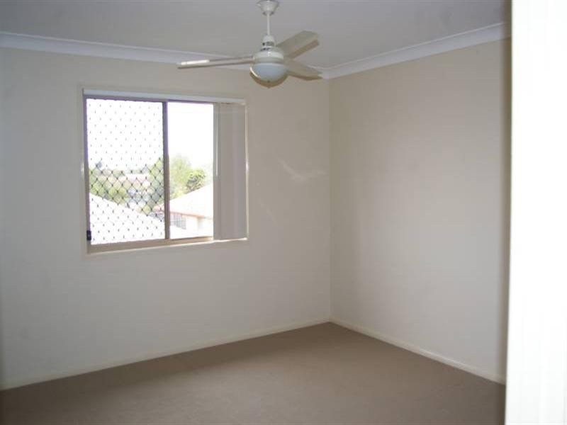 2/39 Amity Drive, Rothwell QLD 4022