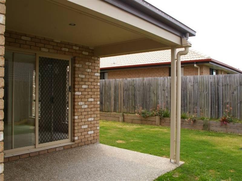 2/39 Amity Drive, Rothwell QLD 4022