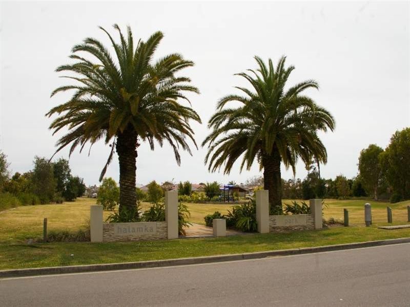 2/39 Amity Drive, Rothwell QLD 4022