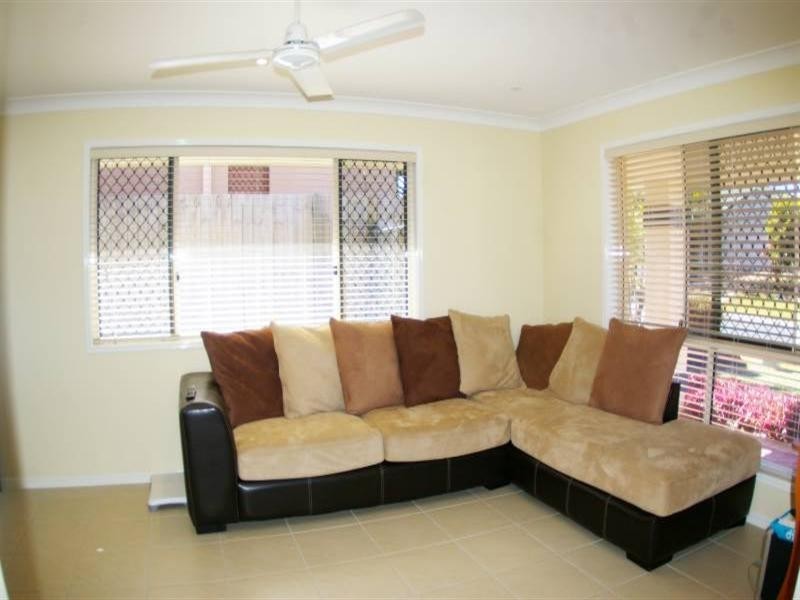 9 Gannet Circuit, North Lakes QLD 4509