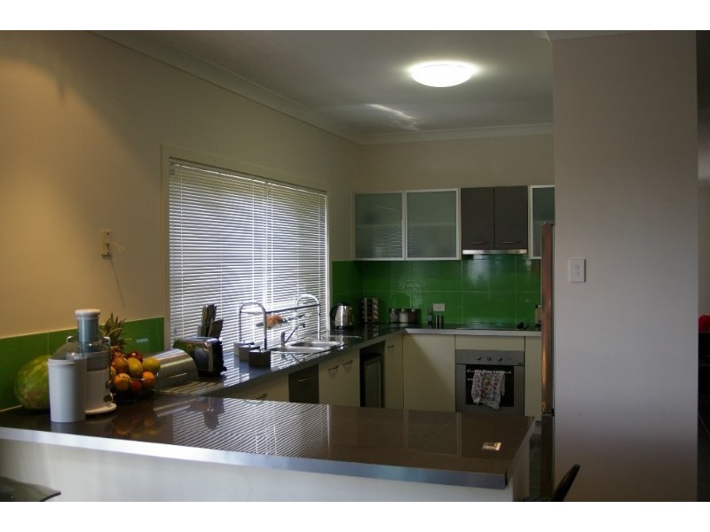 33 Lisa Street, Deception Bay QLD 4508