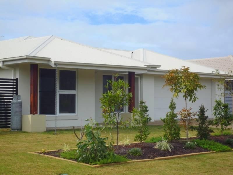 67 Sandstone Boulevard, Ningi QLD 4511