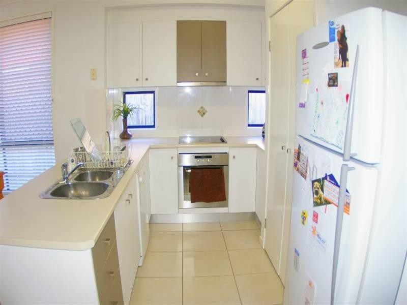 16 Echidna Parade, North Lakes QLD 4509