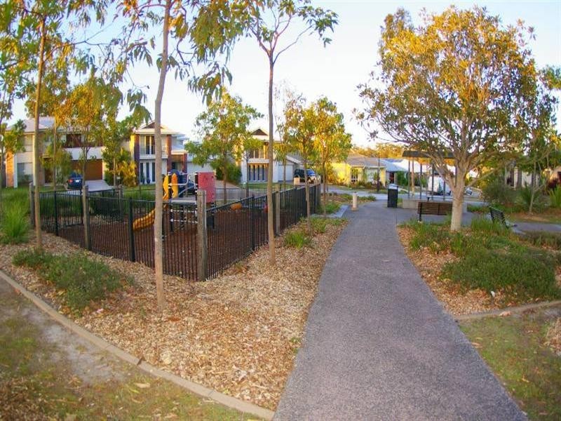 16 Echidna Parade, North Lakes QLD 4509