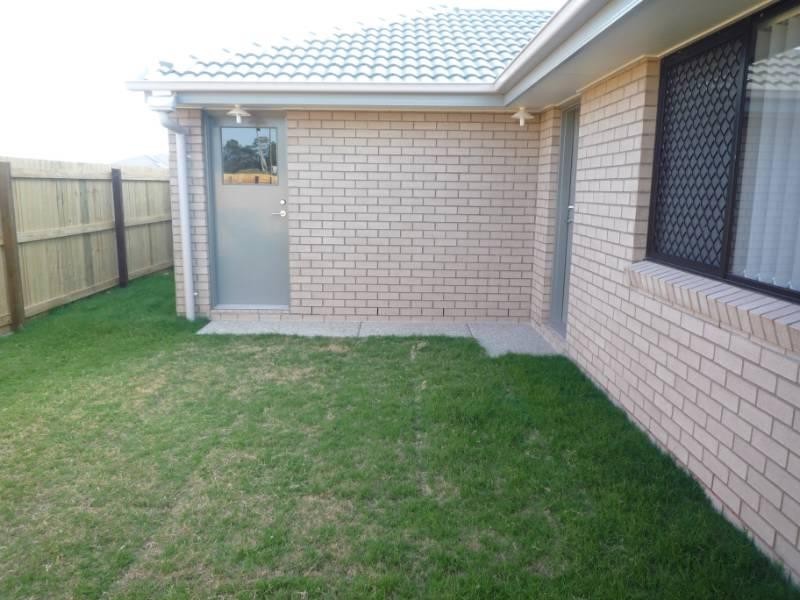 26 Broadleaf Place, Ningi QLD 4511