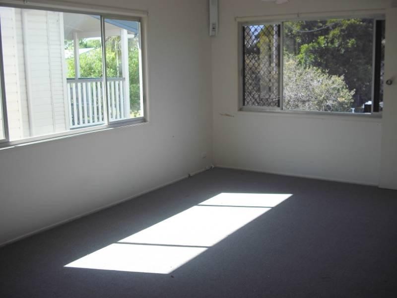 27 Spring Street, Deception Bay QLD 4508