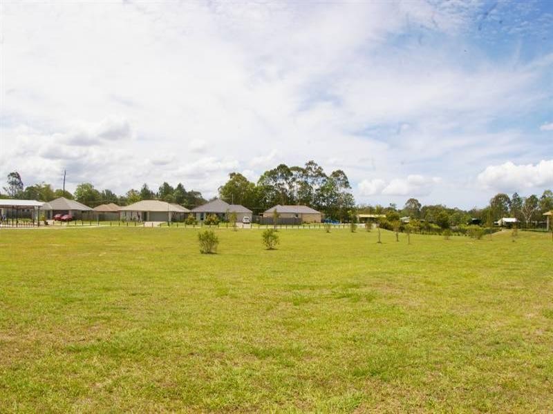 8 Kemp Street, Caboolture QLD 4510