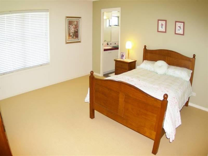 8 Lazzarini Place, Deception Bay QLD 4508