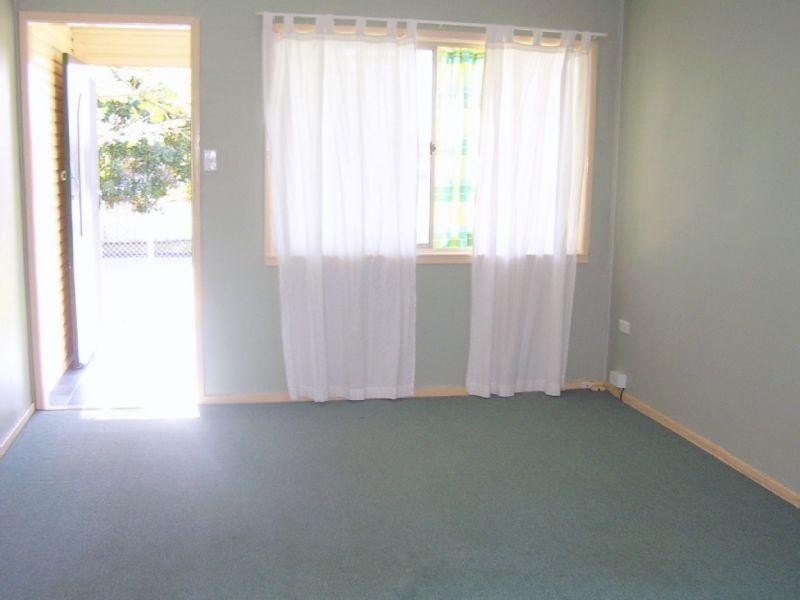 18 Windsor Place, Deception Bay QLD 4508