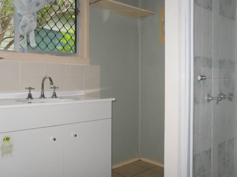 18 Windsor Place, Deception Bay QLD 4508