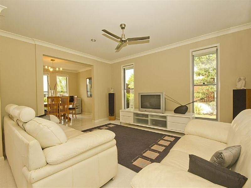 6 Wellington Road, Murrumba Downs QLD 4503