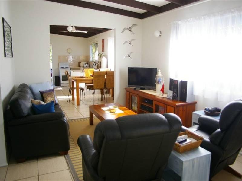 18 Porpoise Parade, Deception Bay QLD 4508