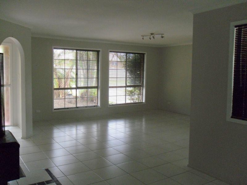 3 Barbara Court, Deception Bay QLD 4508