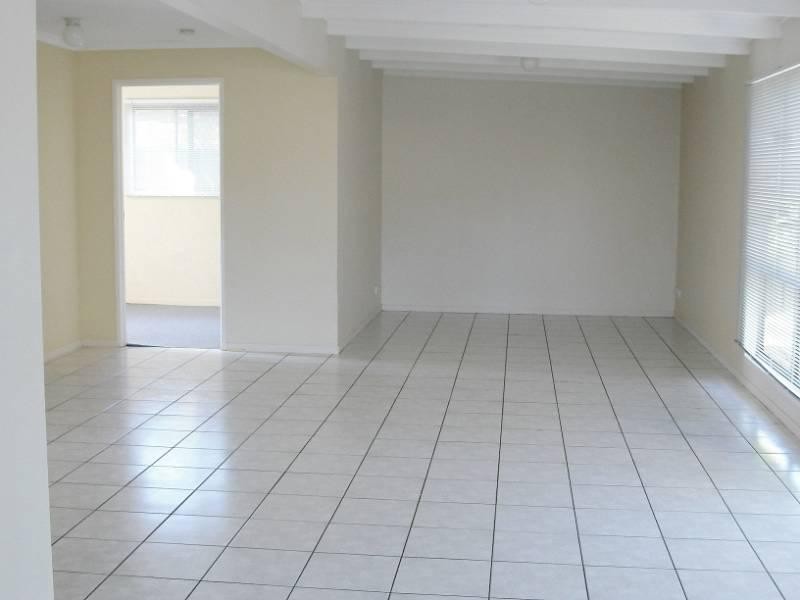 64 Leonie Street, Deception Bay QLD 4508