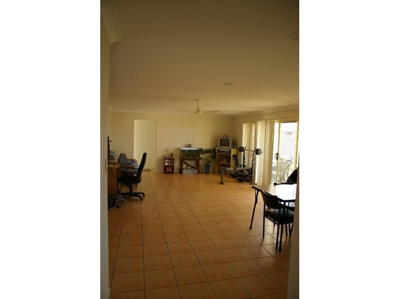 4 Peachester Court, Deception Bay QLD 4508