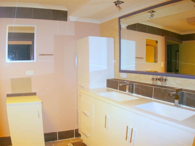 1 Bronzewing Crescent, Deception Bay QLD 4508