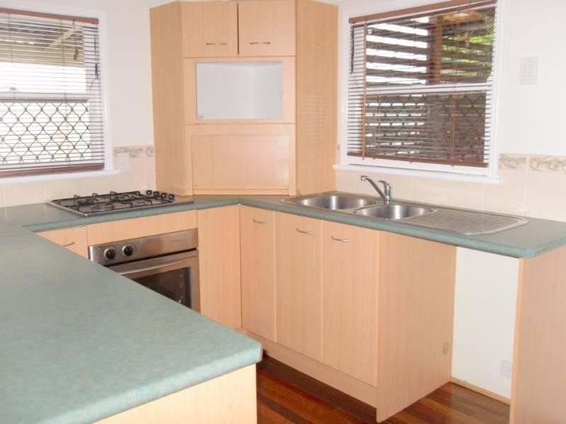 17 Short Street, Woody Point QLD 4019