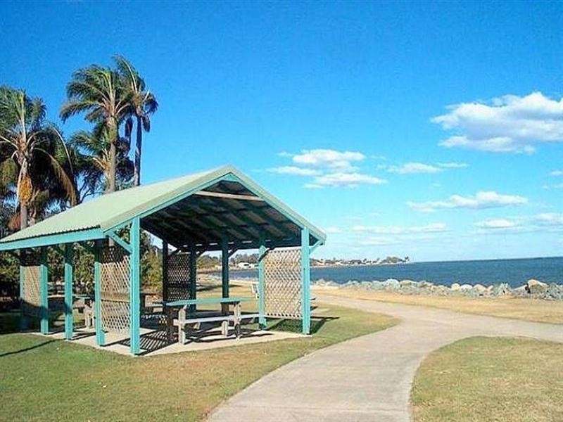 17 Short Street, Woody Point QLD 4019