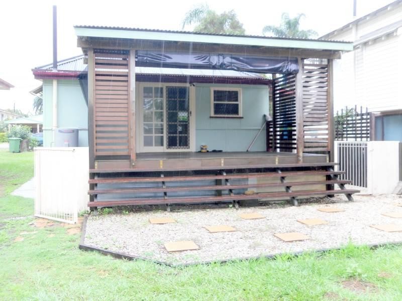 17 Short Street, Woody Point QLD 4019