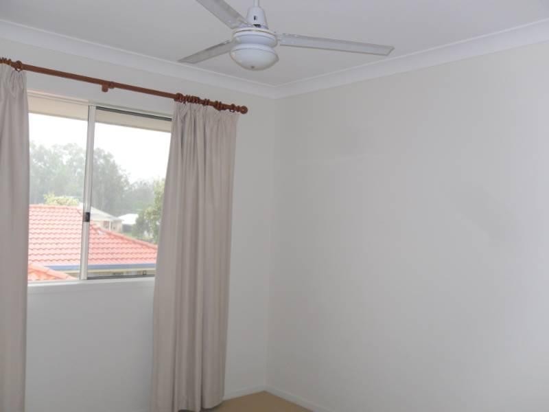 2/9 Lady Bowen Parade, Rothwell QLD 4022