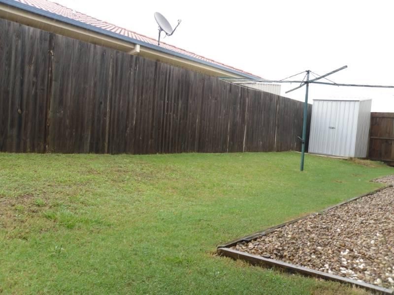 2/9 Lady Bowen Parade, Rothwell QLD 4022