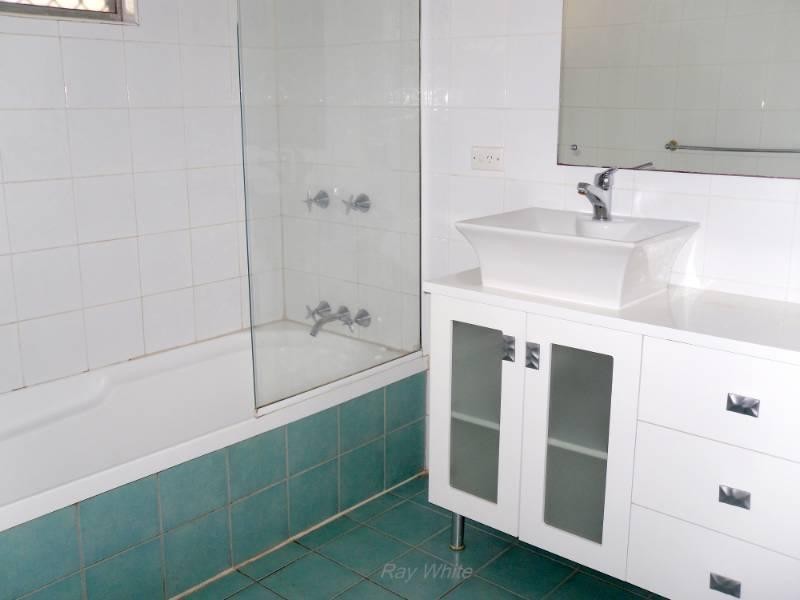 15 Lawnhill Avenue, Deception Bay QLD 4508