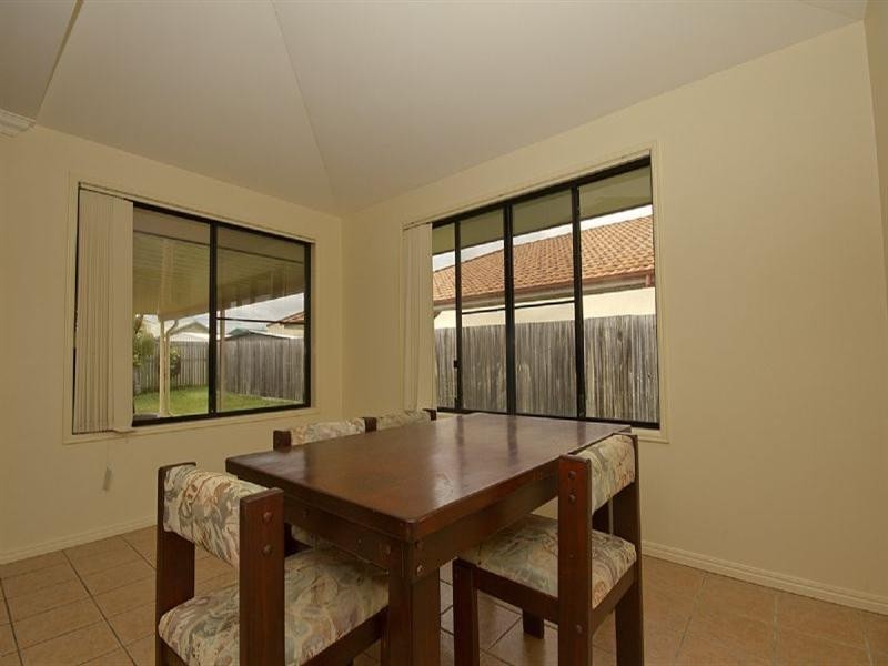 33 Finnegan Street, Rothwell QLD 4022