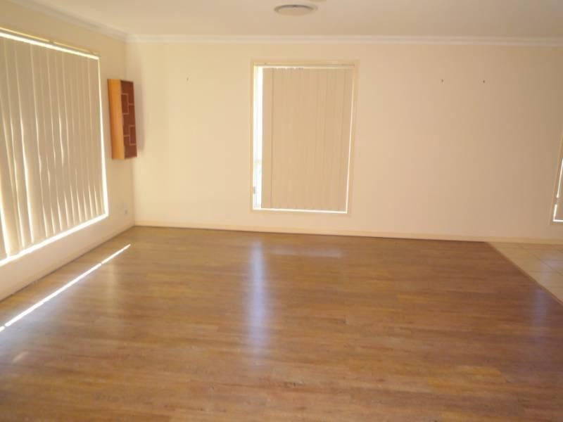 32 Yandina Place, Deception Bay QLD 4508