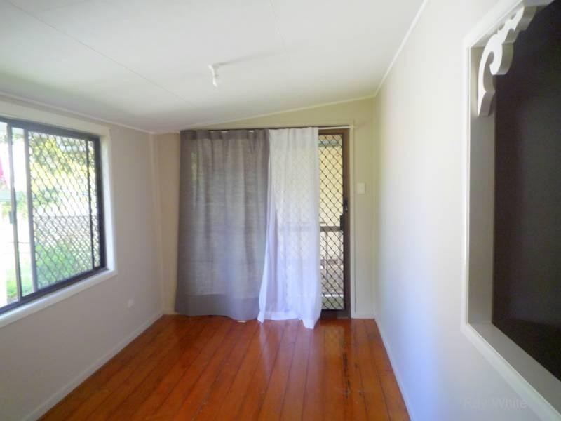 12 Lawnhill Avenue, Deception Bay QLD 4508