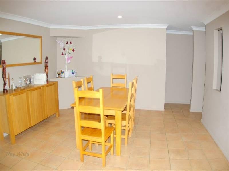 27 Cooksland Crescent, North Lakes QLD 4509